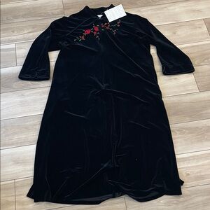 New Carole Hochman Black Velvet Robe dress with Red Floral Embroidery